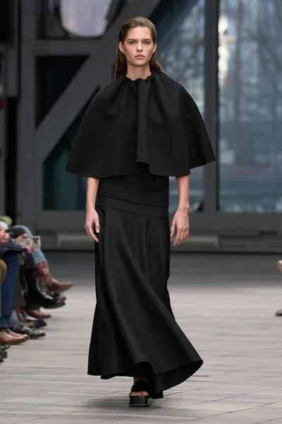 Look 2